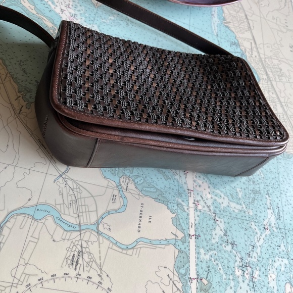 Liz Claiborne Woven Leather Purse - Picture 2 of 7